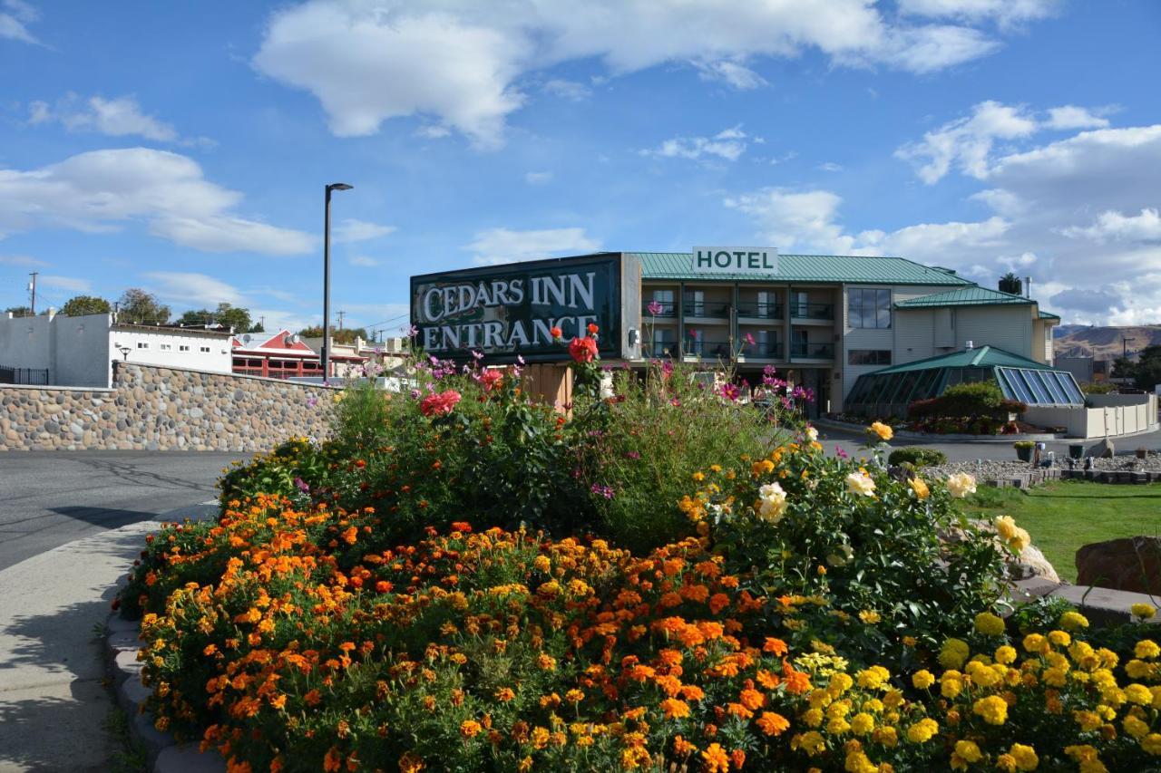 Cedars Inn Wenatchee Exterior foto