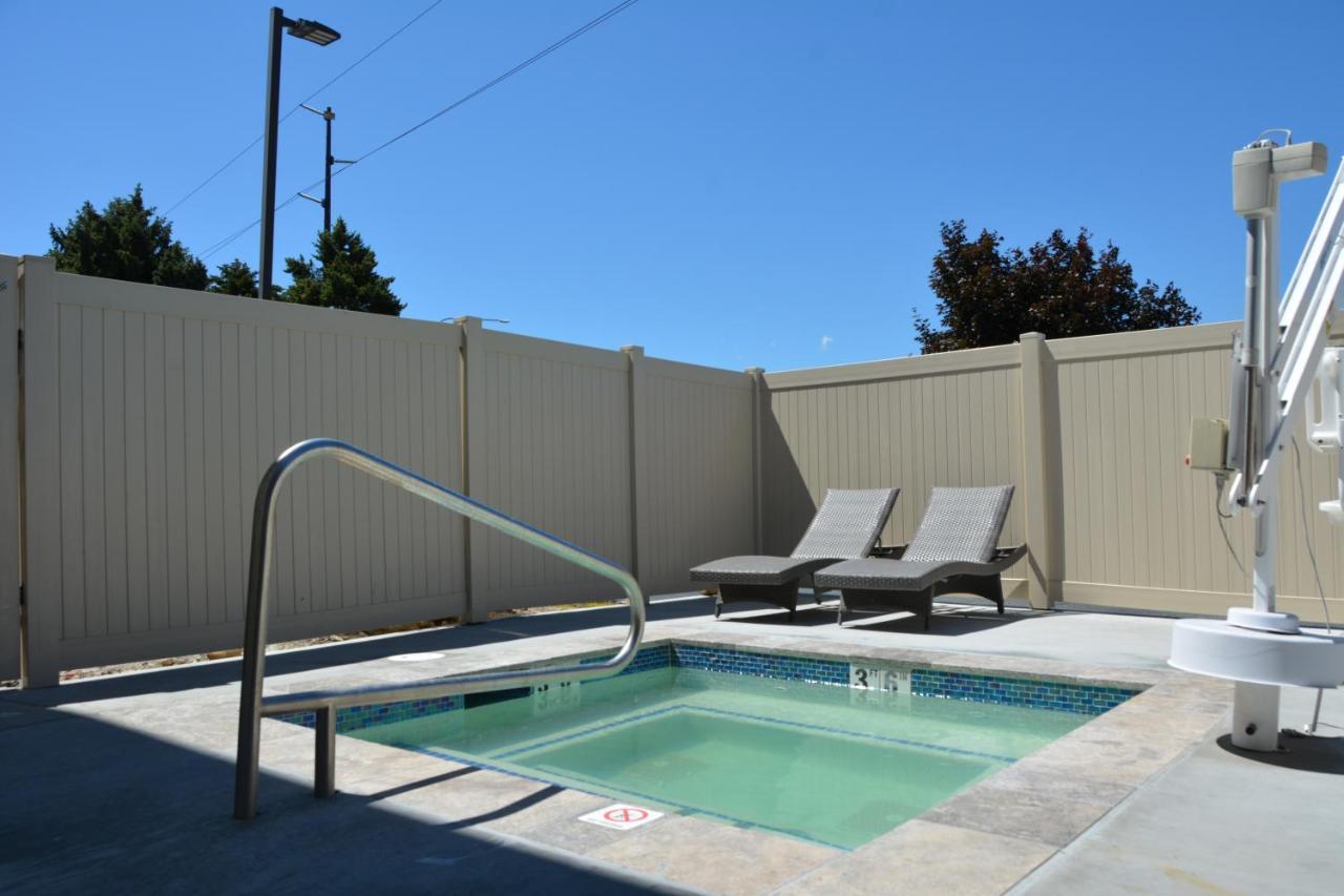 Cedars Inn Wenatchee Exterior foto
