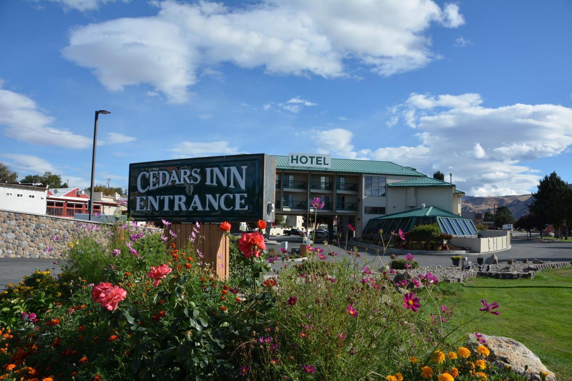 Cedars Inn Wenatchee Exterior foto